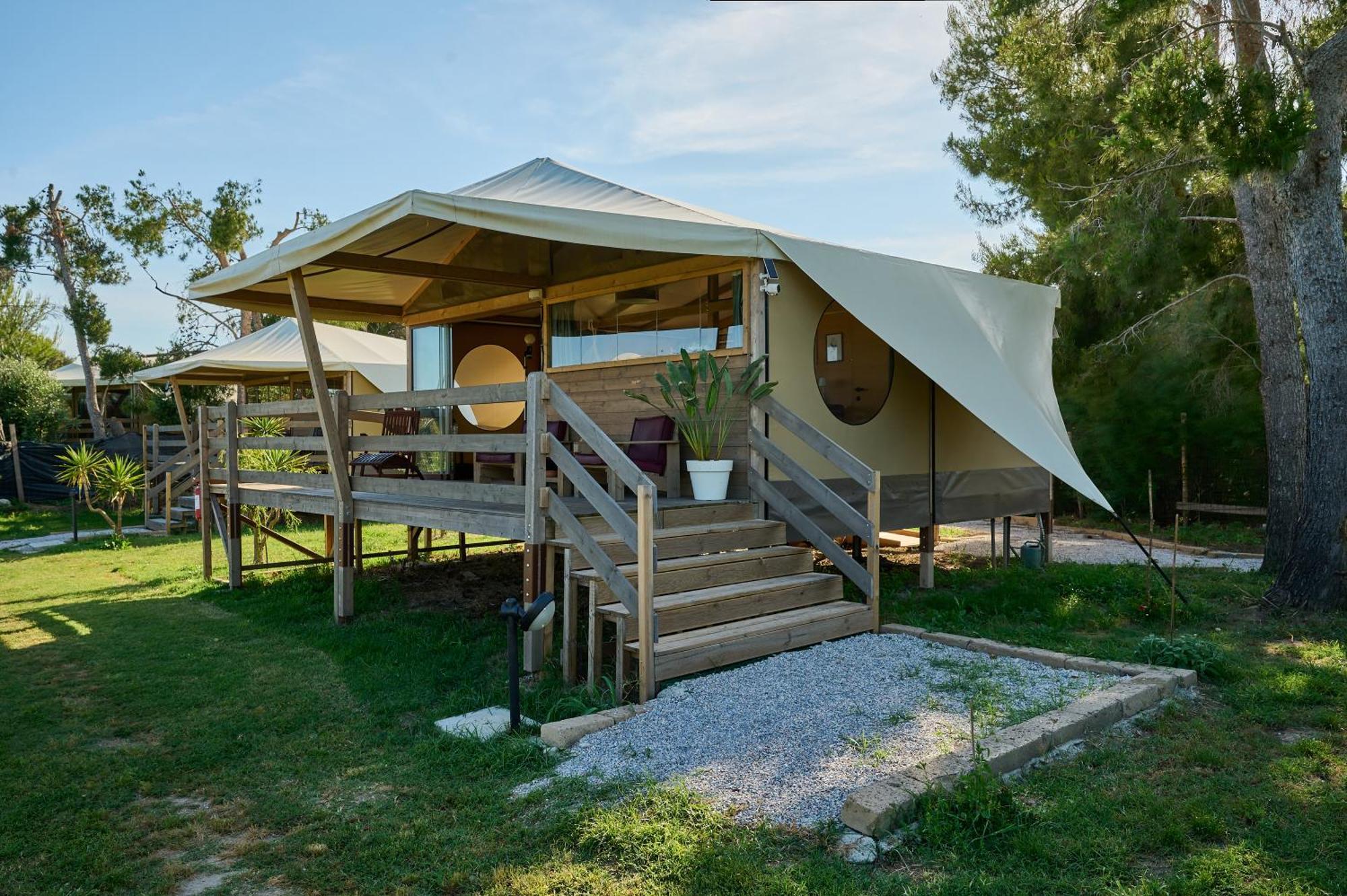 Suite Glamping Vicino Al Mare Piombino Exteriör bild