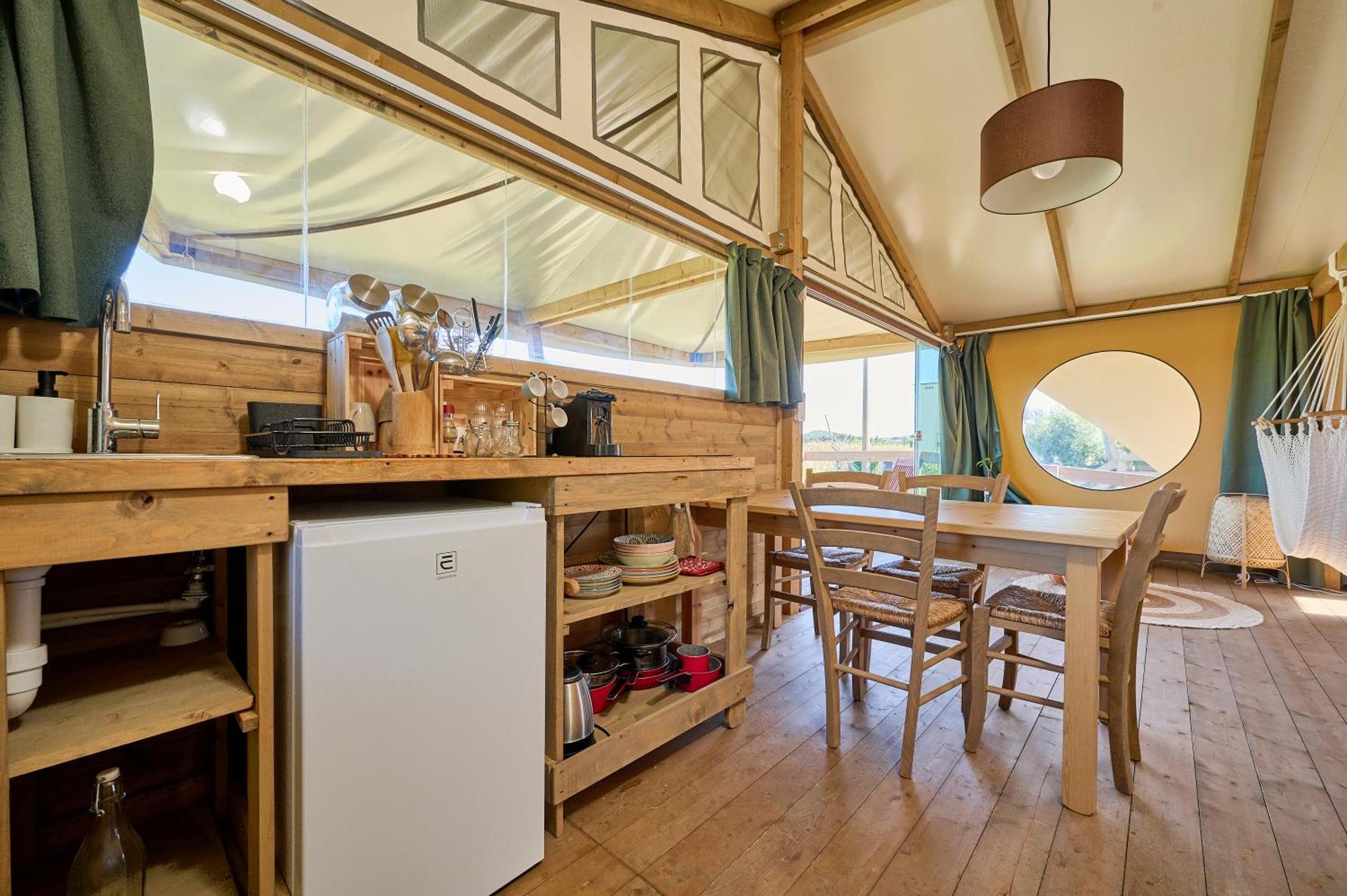 Suite Glamping Vicino Al Mare Piombino Exteriör bild